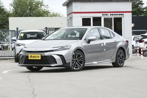 丰田凯美瑞运动Lite光辉版上市，售价19.48万，值得买吗？