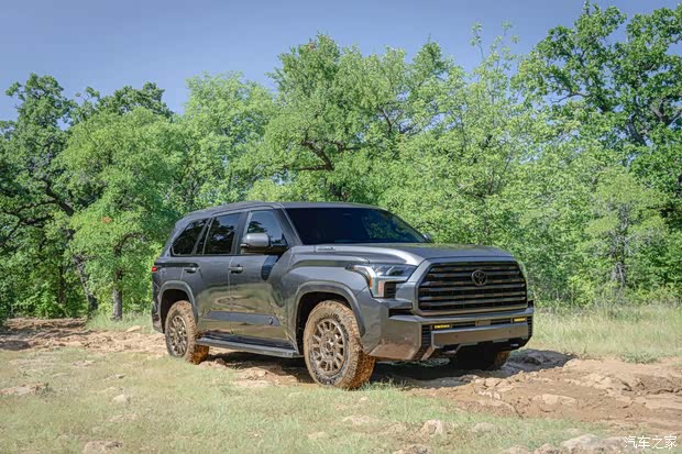 2027款丰田红杉官图 推原厂Trailhunter越野版本 搭载V6混动系统