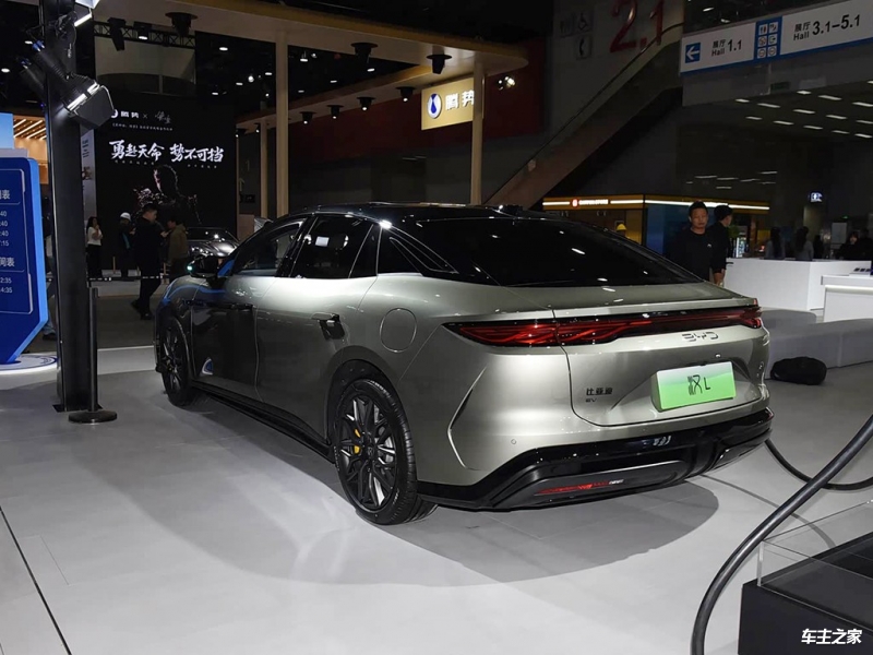 成都汉L降价1.80万 最低仅售19.18万